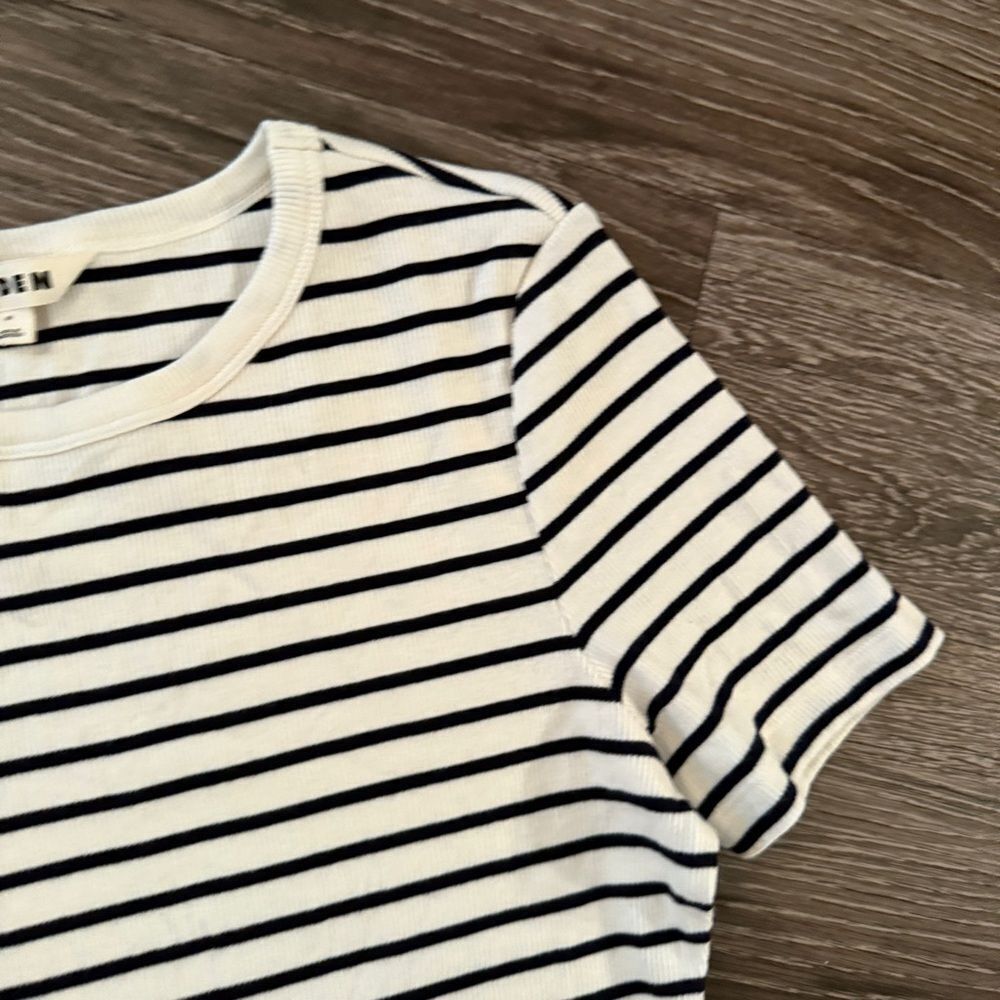 Boden Ribbed Striped Short Sleeve - Picture 3 of 8